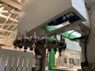 Обрабатывающий центр BIESSE Rover А3.40 FT с плоским вакуумным столом 3.6 х 1.25 м