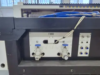 Оптоволоконный лазерный станок GWEIKE LF3015E, мало