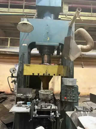 ДГ2434 пресс гидравлический 250 тн. усилие