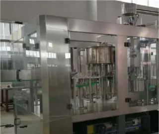 Машина для мойки, наполнения и укупорки газированной жидкости в бутылку JND883D