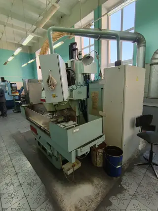Станок фрезерный вертикальный Hitachi Macc Matic 48V с ЧПУ НЦ-210