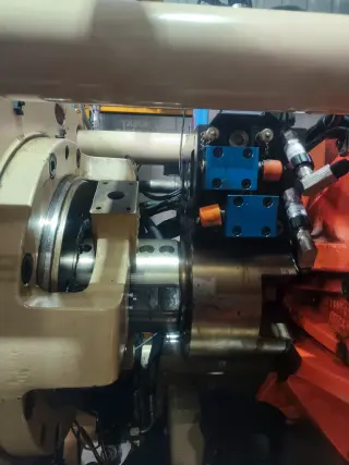 Инжекционно-литьевая машина «HUSKI 160RS45/42»