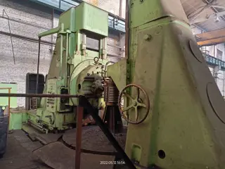 5А342П Зубофрезерный станок