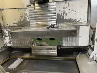 Фрезерный обрабатывающий центр с ЧПУ DECKEL FP 4 CCT CNC