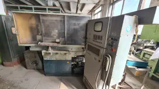 ВЗ-205Ф3 - Полуавтомат заточный для задних и передних поверхностей винтовых зубьев концевых фрез. С ЧПУ