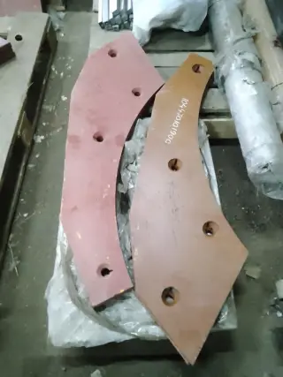 Сектор с наплавкой левый СМД-75 104470101000