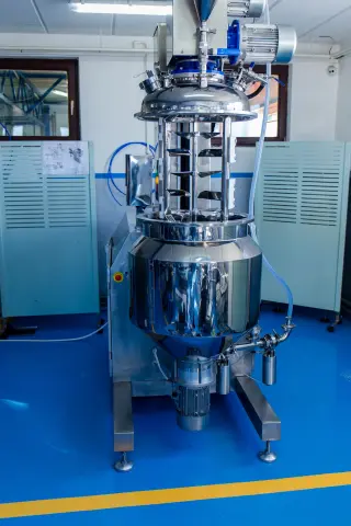 Миксеры гомогенизаторы,MH 200 миксеры гомогенизаторы, реакторы для фармацевтической, косметической и пищевой промышленностипромышленности