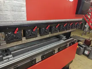 Листогибочный станок Amada HFE 5020