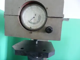 пресс-ножницы НГ5222 НГ5223 НВ5222 станок для пробивки отверстий в металле круглой и овальной формы станок для пробивки отверстий в металле