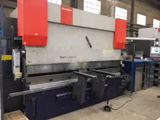 Bystronic Beyeler Xpert 150T - 3M Штамповочный листогибочный пресс