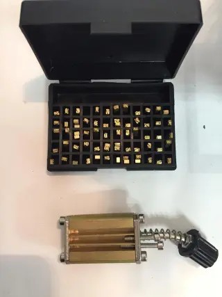 Полуавтоматический этикетировщик