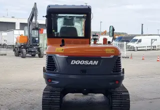 Гусеничный мин-экскаватор Doosan DX60 ACE -10N