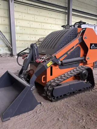 Погрузчик с бортовым поворотом YZ-T460