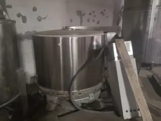 Оборудование промышленное для покраски тканей и пряжи