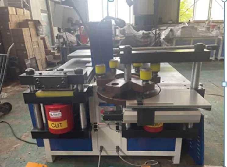 Станок с сервоприводом для обработки шин модель HYMX-303CNC