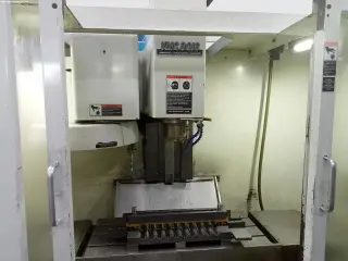 Обрабатывающий центр с ЧПУ FADAL VMC 3016