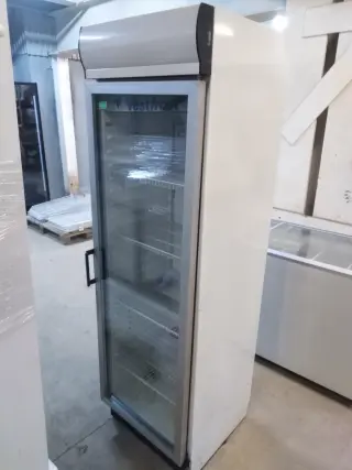 Шкаф холодильный Vestfrost FKG 410