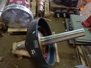 Конус дробящий в сборе КСД-900, СМД-120
