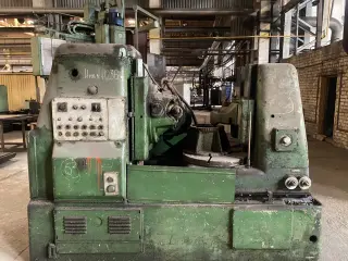 Продаю зубофрезерный станок 5К32А