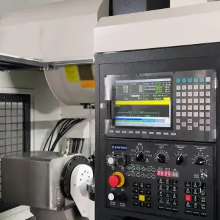 Обрабатывающий центр пятиосевой GM 400-5A