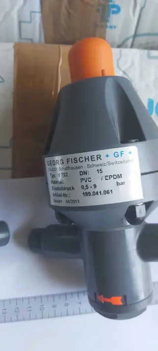 Клапан поддержания давления +GF+ тип V782 PVC DN15