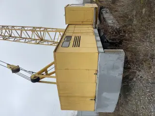 Гусеничный кран ДЭК-251