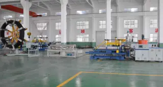 Экструзионная линия для производства одностеновых труб