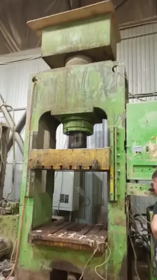 Д2434 пресс гидравлический 250 тн. усилие
