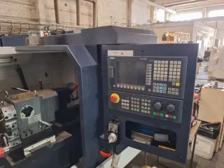 Токарный станок с ЧПУ Shandong Classic, РМЦ 1000 мм, стойка Siemens Sinumerik