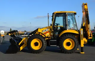 Экскаватор-погрузчик JCB 4CX PRO