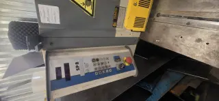 Гильотинные гидравлические ножницы SST1504