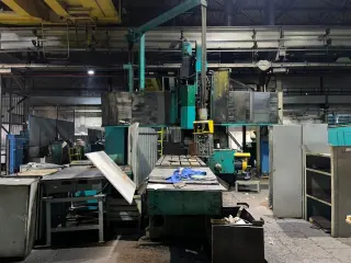 Продольно-фрезерный станок 6М610МФ11-23