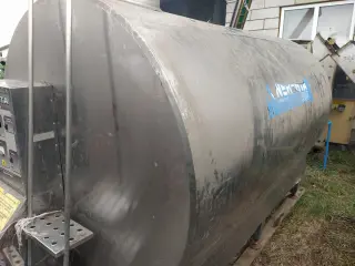 Ёмкость с молокоохладителя