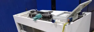 Вытяжной шкаф из стали AISI 304, взрывозащищённое исполнение, бронированное взрывобезопасное стекло