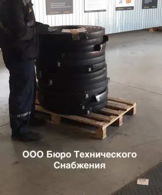 Уплотнительная резина люковых закрытий судовых грузовых трюмов 67х42 мм