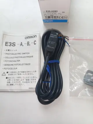 E3S-AD63 Omron фотоэлектрический датчик