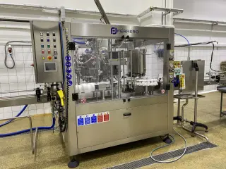 Униблок розлива пива в банки. Производство фирмы Ferrero ISO/L (2019) Srl Италия