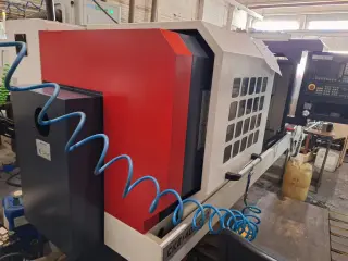 Токарный станок с ЧПУ Shandong Classic, РМЦ 1000 мм, стойка Siemens Sinumerik