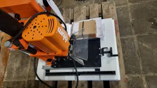 Присадочный станок под петли Blum Minipress P