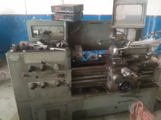 Токарный станок 16Б16