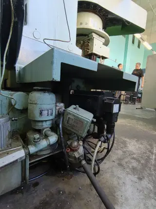 Станок фрезерный вертикальный Hitachi Macc Matic 48V с ЧПУ НЦ-210