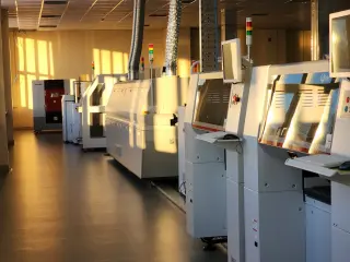 Линия для автоматического монтажа печатных плат электроники SMT, THT