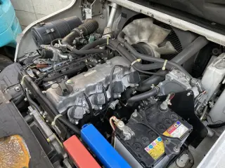 Вилочный погрузчик Nissan P1F2A20D. Номинальная грузоподъемность 2 тонны