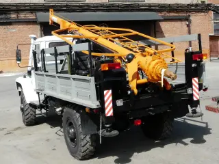 Бурильно-крановая машина БКМ-317