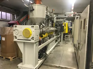 In-line линия с формовкой Illig RDM 70 KB и экструдером Battenfeld 120мм 1997 года