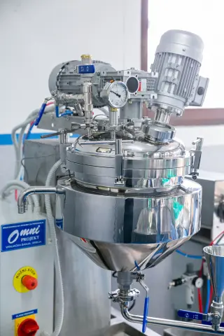 Миксеры гомогенизаторы,MH 200 миксеры гомогенизаторы, реакторы для фармацевтической, косметической и пищевой промышленностипромышленности