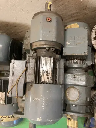 Мотор-редуктор Sew-eurodrive R43 DT71C4BN05