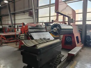 Линия продольно-поперечного раскроя модель AKL-15 LSK-Machine Oy