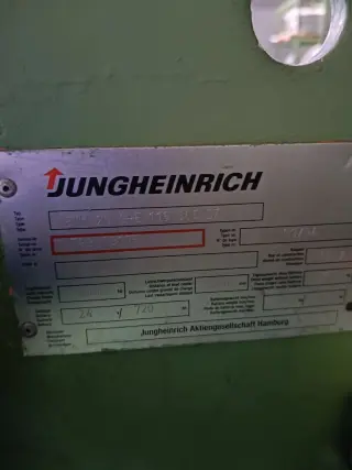 Электрический штабелёр Jungheinrich ETW 2D