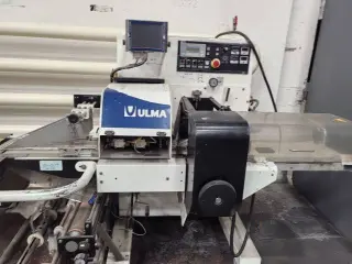 Горизонтально поточная упаковочная машина ulma Florida